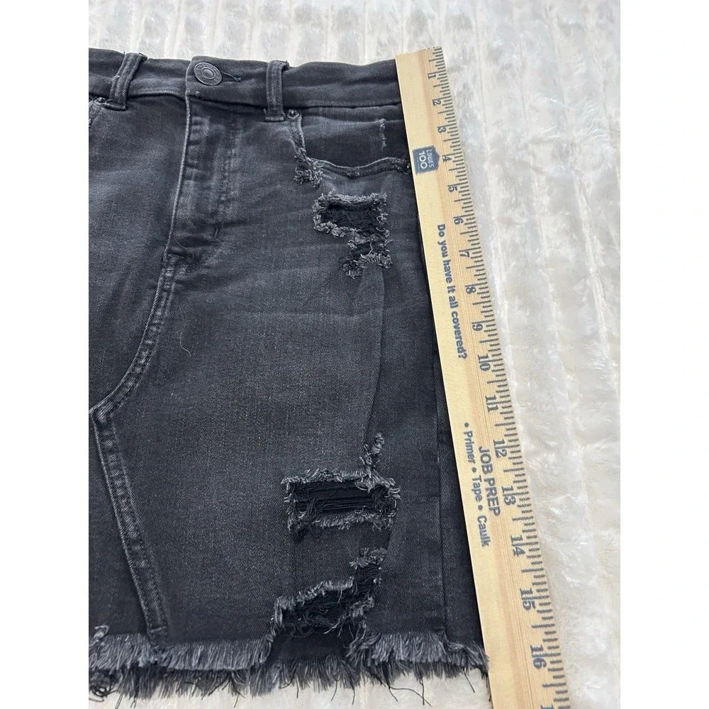 American Eagle Next Level Stretch Curvy Hi-Rise Black Distressed Denim‎ Mini